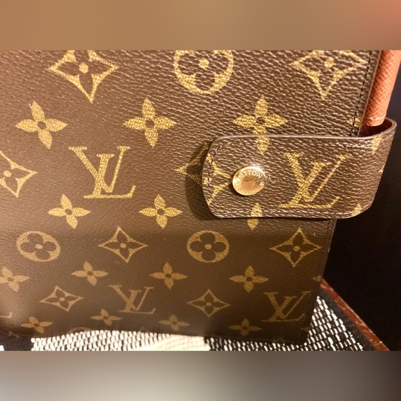 Louis Vuitton Agenda GM - Picture 16 of 16